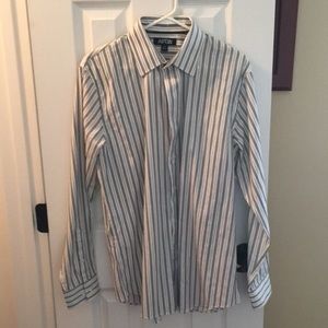 Apt 9 button up